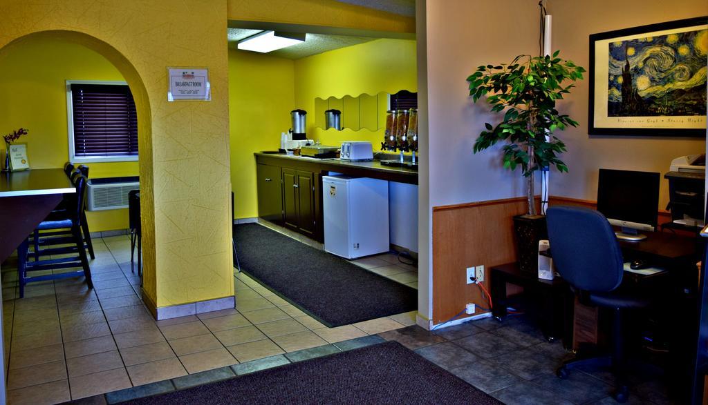 Centre Suite Inns Motel Bonnyville Extérieur photo