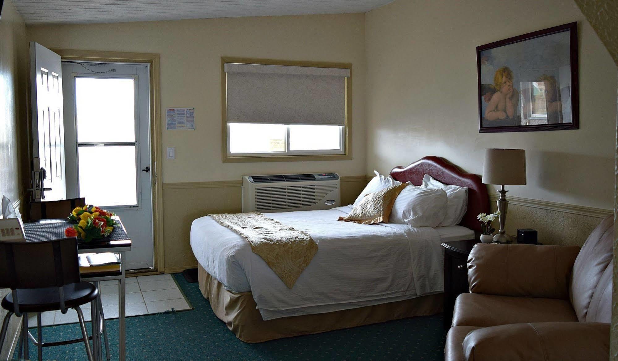 Centre Suite Inns Motel Bonnyville Extérieur photo
